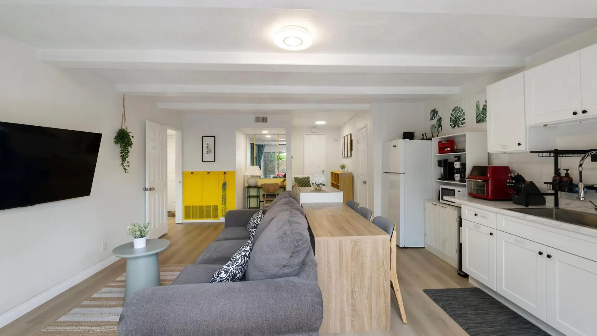 Holiday home 100% Private, Kingbed- Southcoast/Newport/Disney Costa Mesa United States